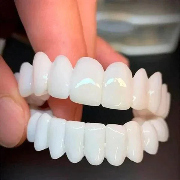 SMILEPRO 🦷 - CARILLAS DENTALES AJUSTABLES DE RESINA + ESTUCHE REGALO - ¡ÚLTIMAS UNIDADES!